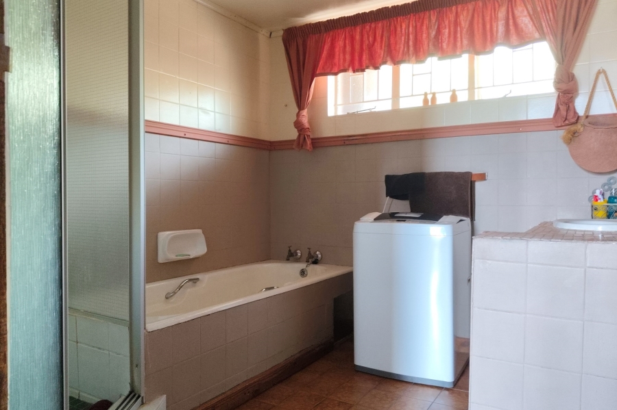 4 Bedroom Property for Sale in Hartbeespoort Rural North West